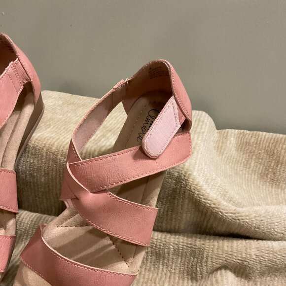 Mia Amore Wedge Sandals - Size 7 Shoes - Picture 2 of 6